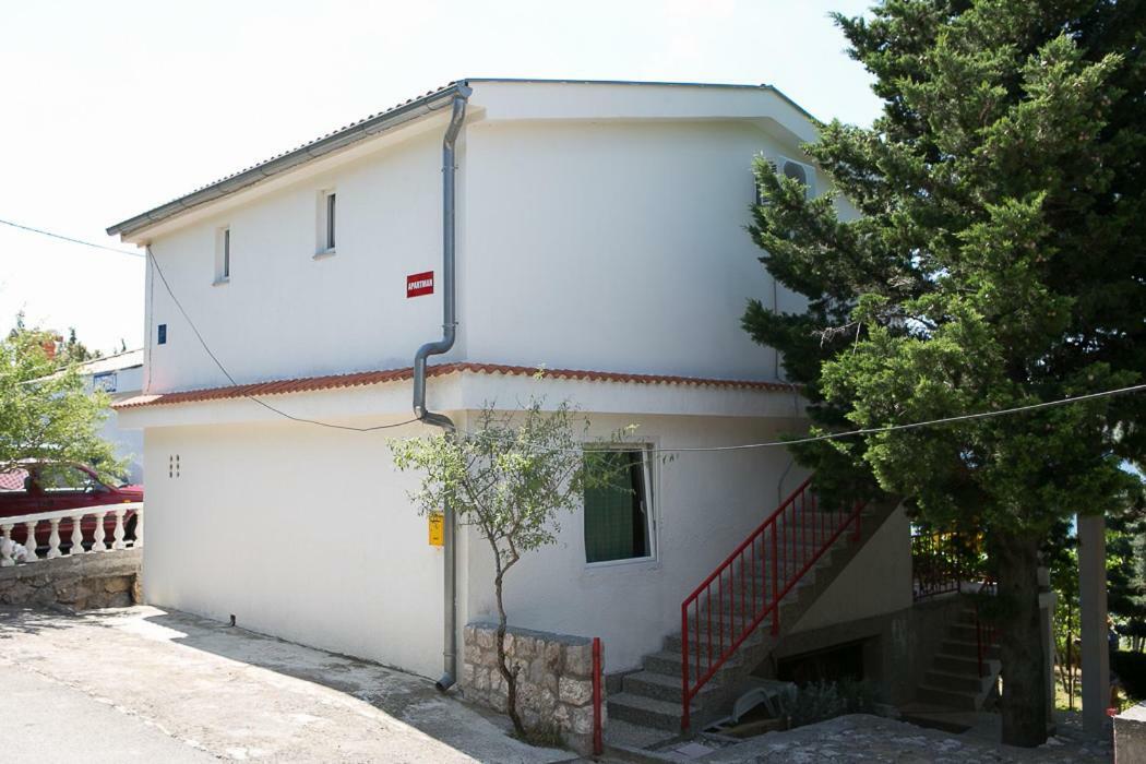 Apartmani Herceg Karlobag Exterior foto